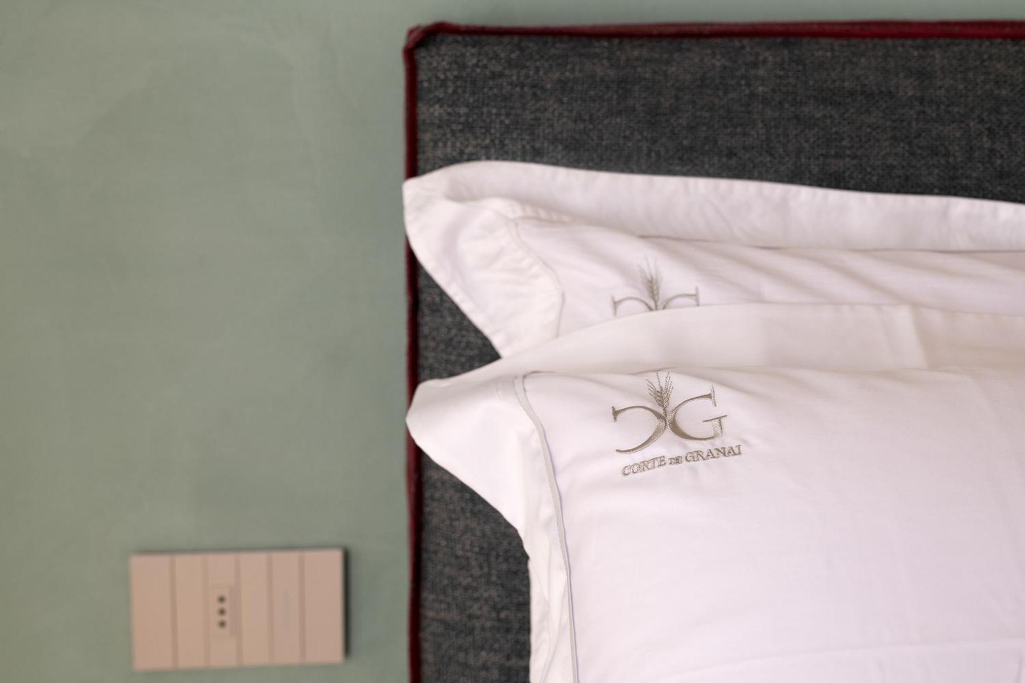 Corte Dei Granai Meeting & Spa - Raro Rooms Collection 말리에 외부 사진